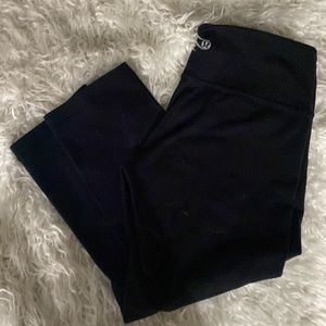 Lululemon workout capris